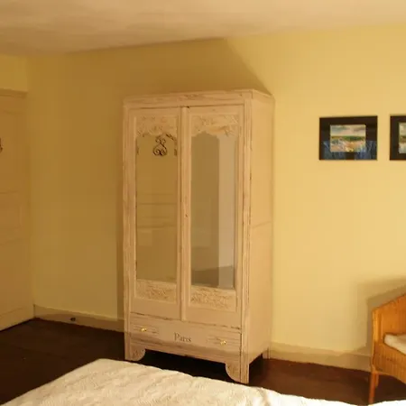 فندق مبيت وإفطار Le Petit Mas D'ile Saint-Germain-de-Confolens