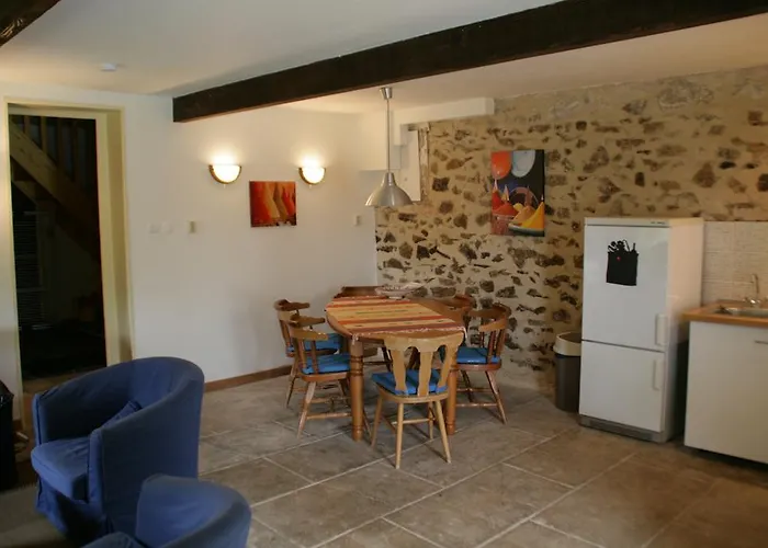 Le Petit Mas D'ile Bed & Breakfast *